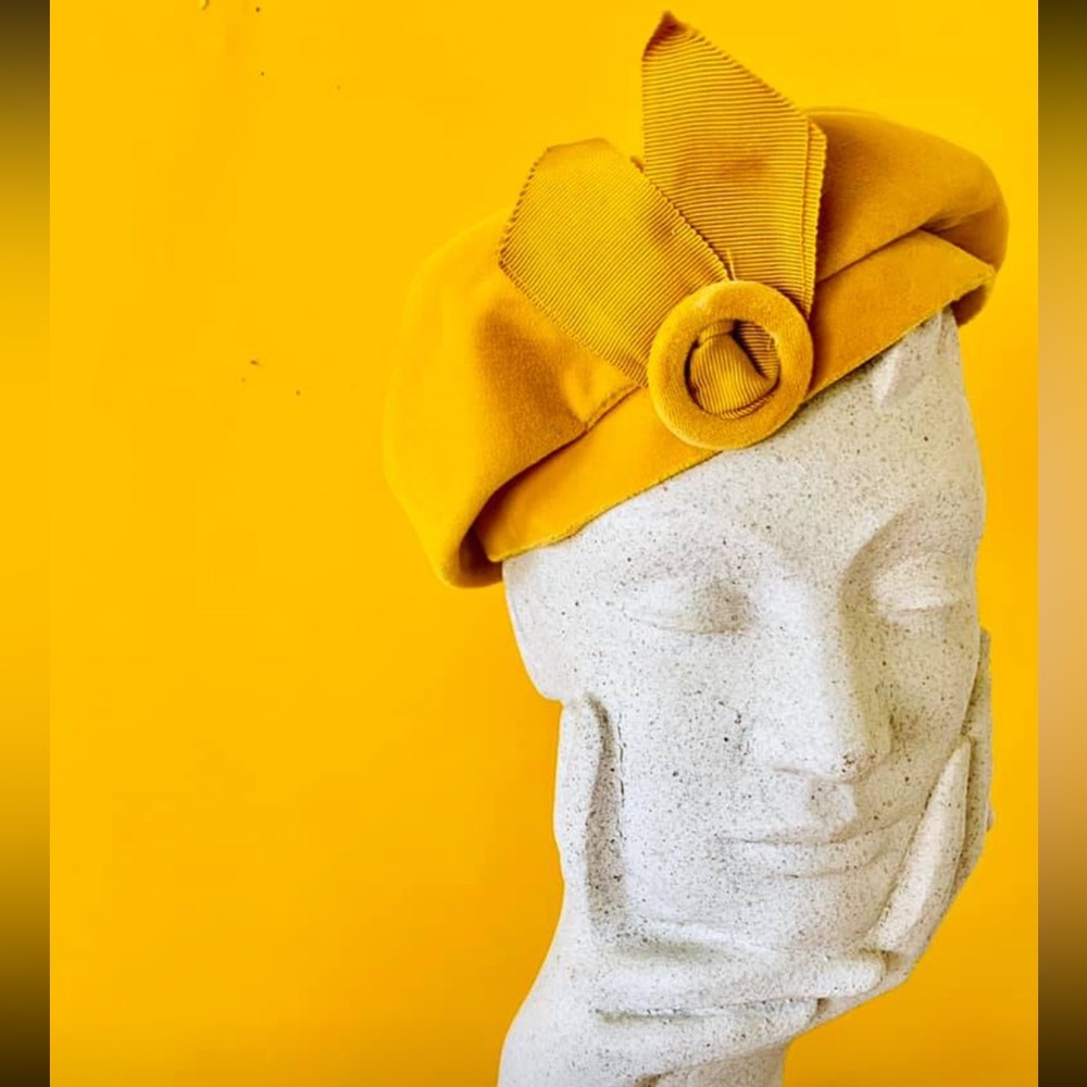 Vintage 1960’s Mustard Yellow Beret